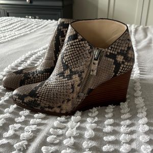 State Kaleb bootie. BNWOT